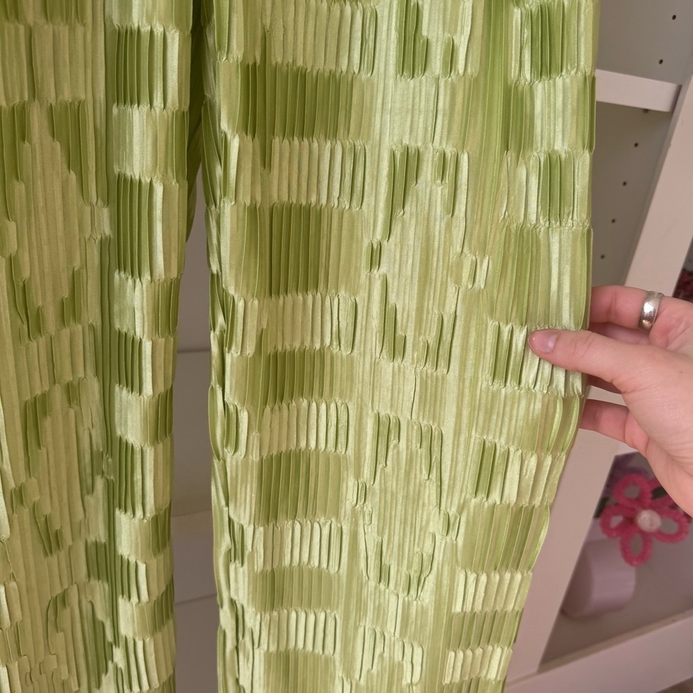 PRINCESS POLLY Lila Green Pleated Pants - Picture 6 of 7